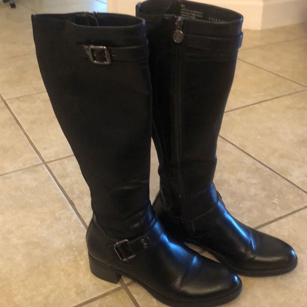 Etienne Aigner boots